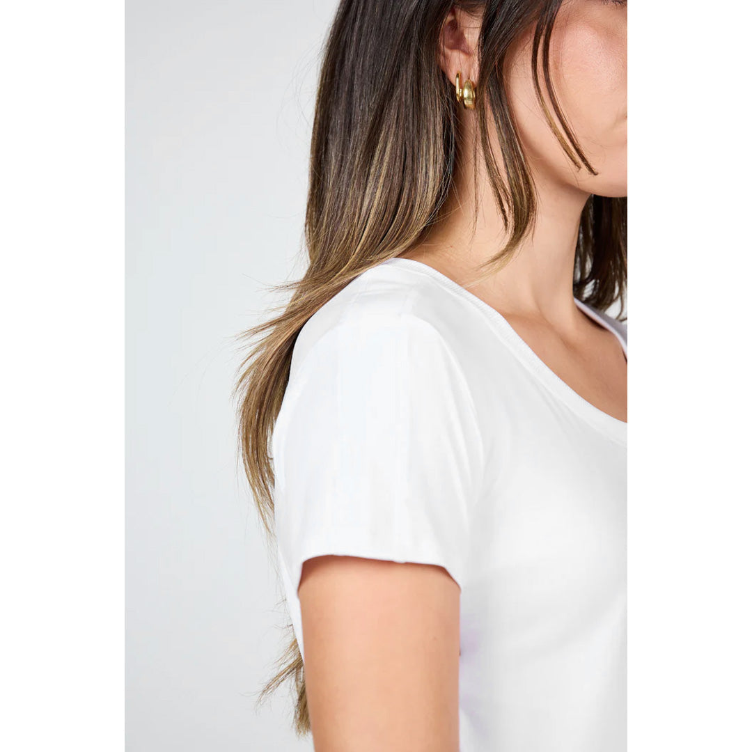Sofibella Women's White Lotus Short Sleeve Tee - White